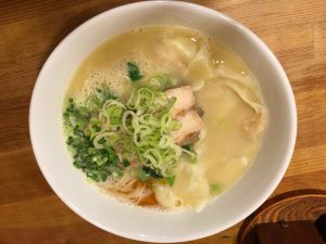 鶏わんたん麺