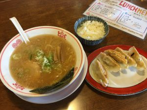 正油ラーメン焼き餃子セット