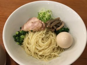 鳥白湯の味玉つけ麺