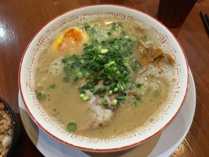 だるま（豚骨ラーメン）