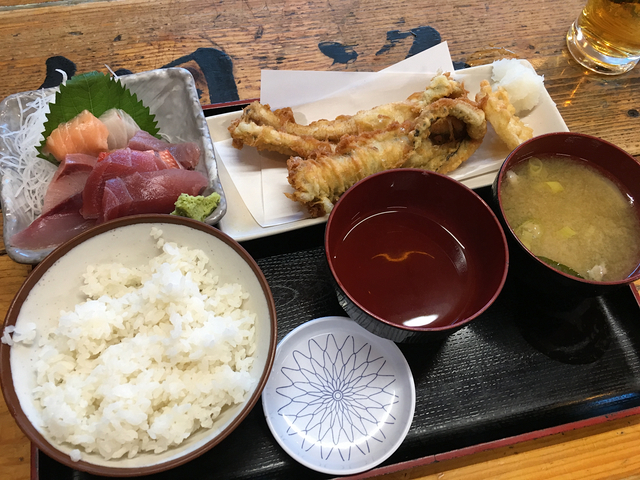タカマル鮮魚店 本館 で SP（スペシャル）定食を食す。新宿区西新宿、柏木公園向かいで営業。