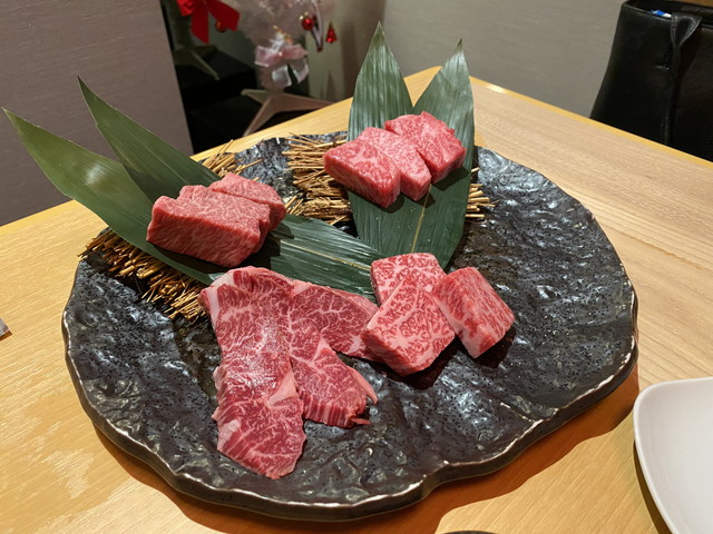 近江うし 焼肉にく TATSU 銀座店 で 肉三昧なコースを食す。中央区銀座、I Livビル15階で営業。