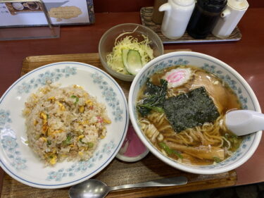 天竺 で 炒飯ランチセット を食す。前橋市茂木町、渋川大胡線沿いで営業。