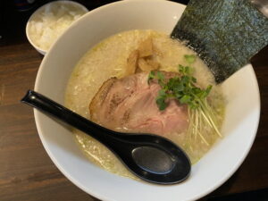 背脂塩らーめん