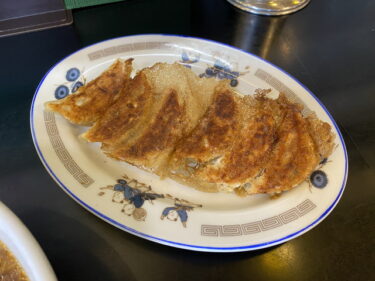 沼田市久屋原町 馬鹿旨 で サンマーメン 焼餃子 を食す。