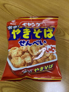 ペヤング®激辛やきそばしっとりせんべい
