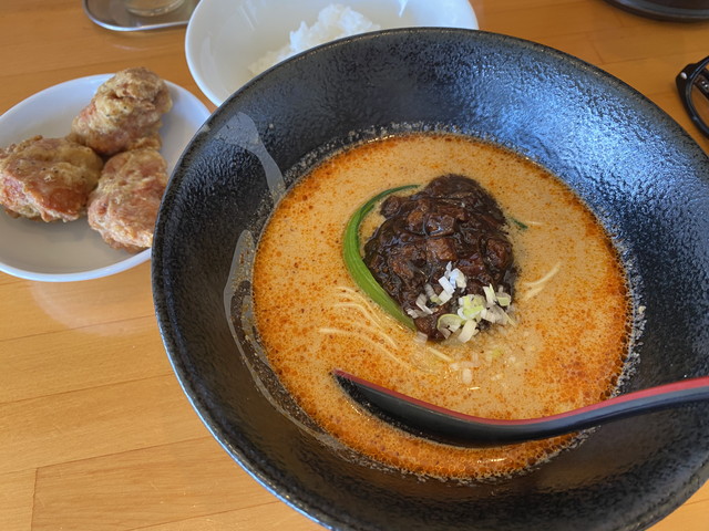 きんとうん麵 辛 ランチ唐揚げセット