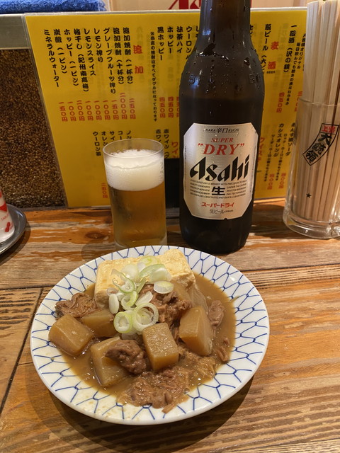 瓶ビールと特製煮込み